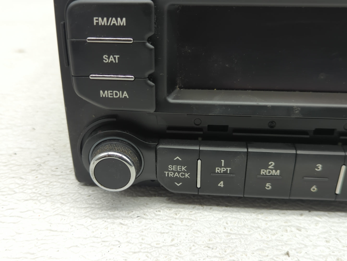 2012-2015 Kia Rio Radio AM FM Cd Player Receiver Replacement P/N:96170-1W900CA Fits Fits 2012 2013 2014 2015 OEM Used Auto P