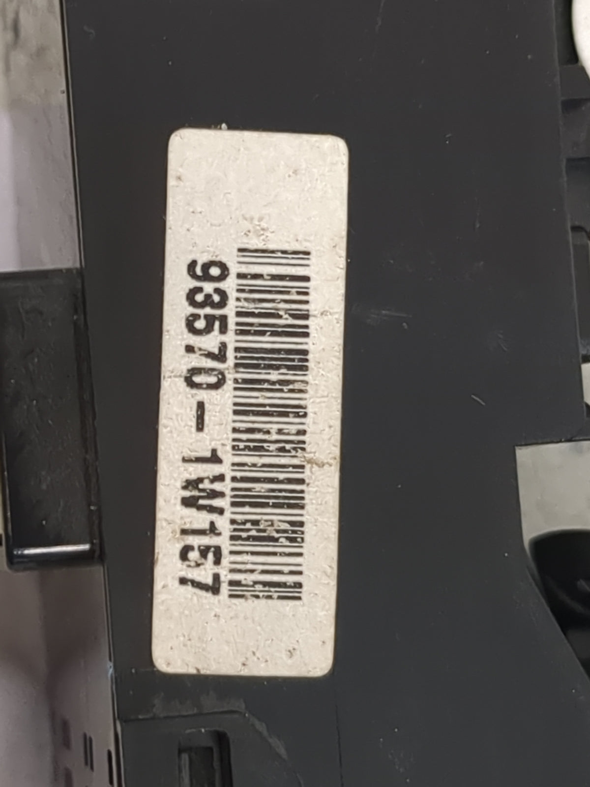 2016-2017 Kia Rio Master Power Window Switch Replacement Driver Side Left P/N:93570-1W157 Fits Fits 2016 2017 OEM Used Auto 