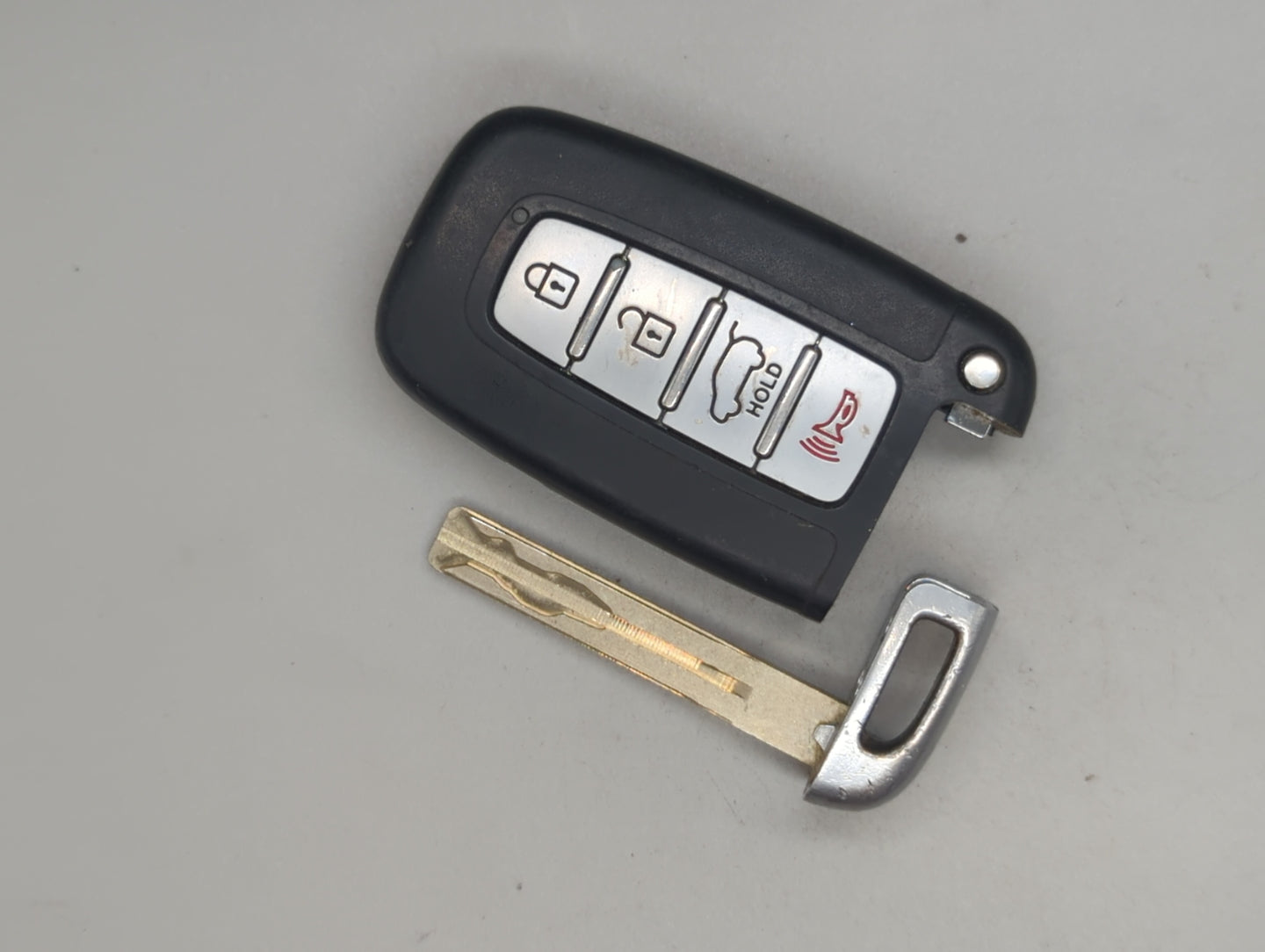 Kia Keyless Entry Remote Fob SY5HMFNA04 SVI-HMFNA04 4 buttons - Oemusedautoparts1.com