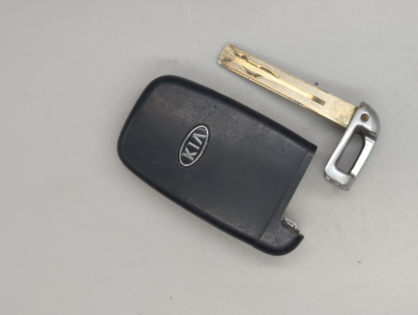Kia Keyless Entry Remote Fob SY5HMFNA04 SVI-HMFNA04 4 buttons - Oemusedautoparts1.com