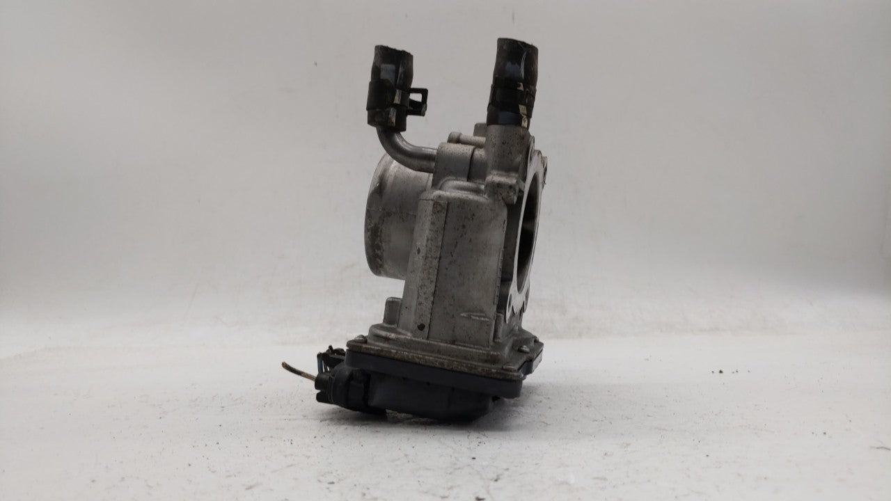 2012-2019 Kia Rio Throttle Body P/N:35100-2B300 Fits Fits 2012 2013 2014 2015 2016 2017 2018 2019 OEM Used Auto Parts - Oemu