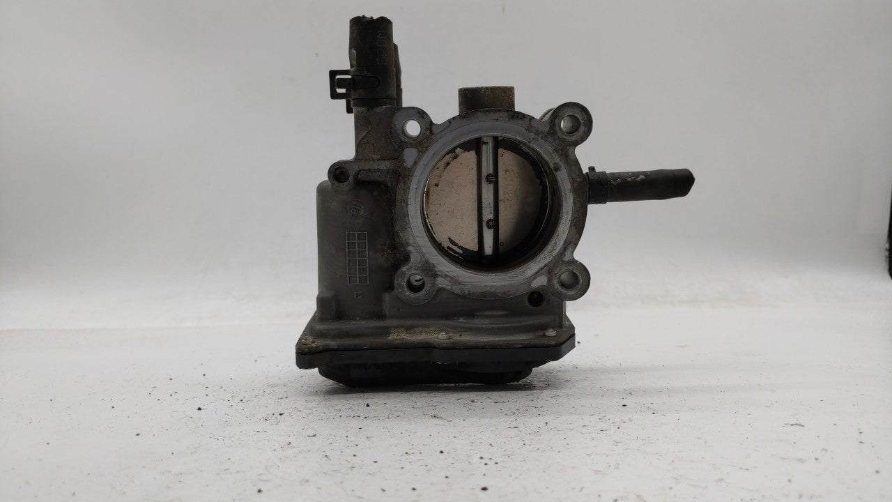 2012-2019 Kia Rio Throttle Body P/N:35100-2B300 Fits Fits 2012 2013 2014 2015 2016 2017 2018 2019 OEM Used Auto Parts - Oemu