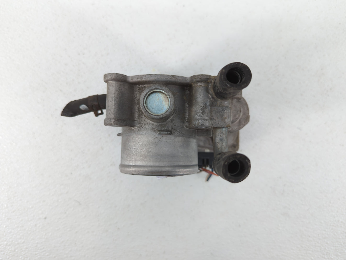 2012-2019 Kia Rio Throttle Body P/N:35100-2B300 Fits Fits 2012 2013 2014 2015 2016 2017 2018 2019 OEM Used Auto Parts - Oemu