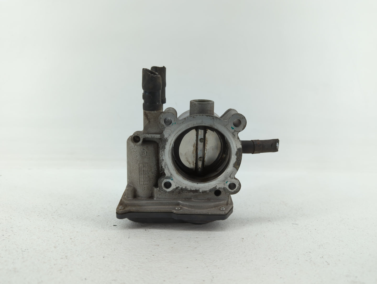 2012-2019 Kia Rio Throttle Body P/N:35100-2B300 Fits Fits 2012 2013 2014 2015 2016 2017 2018 2019 OEM Used Auto Parts - Oemu