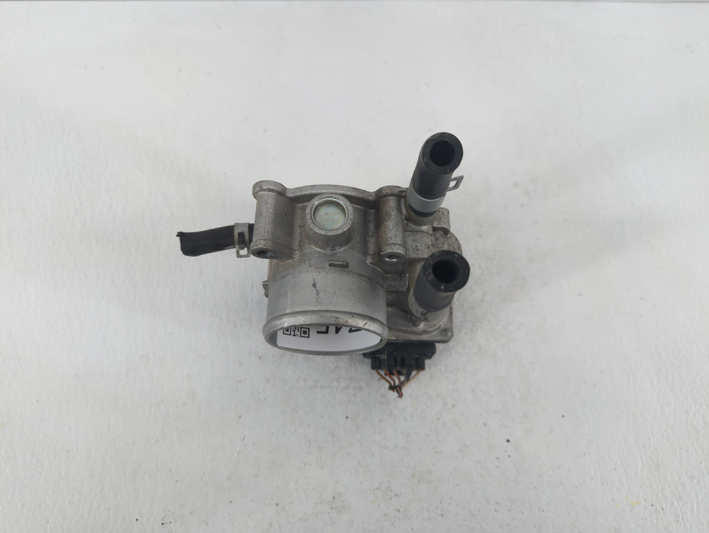 2012-2019 Kia Rio Throttle Body P/N:35100-2B300 Fits Fits 2012 2013 2014 2015 2016 2017 2018 2019 OEM Used Auto Parts - Oemu