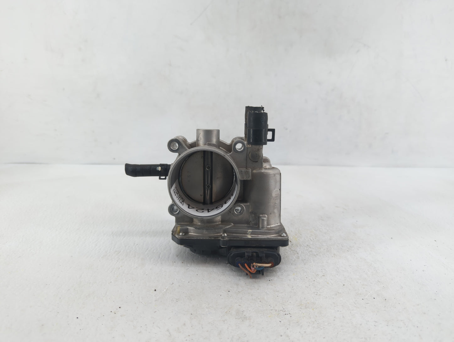 2012-2019 Kia Rio Throttle Body P/N:35100-2B300 Fits Fits 2012 2013 2014 2015 2016 2017 2018 2019 OEM Used Auto Parts - Oemu