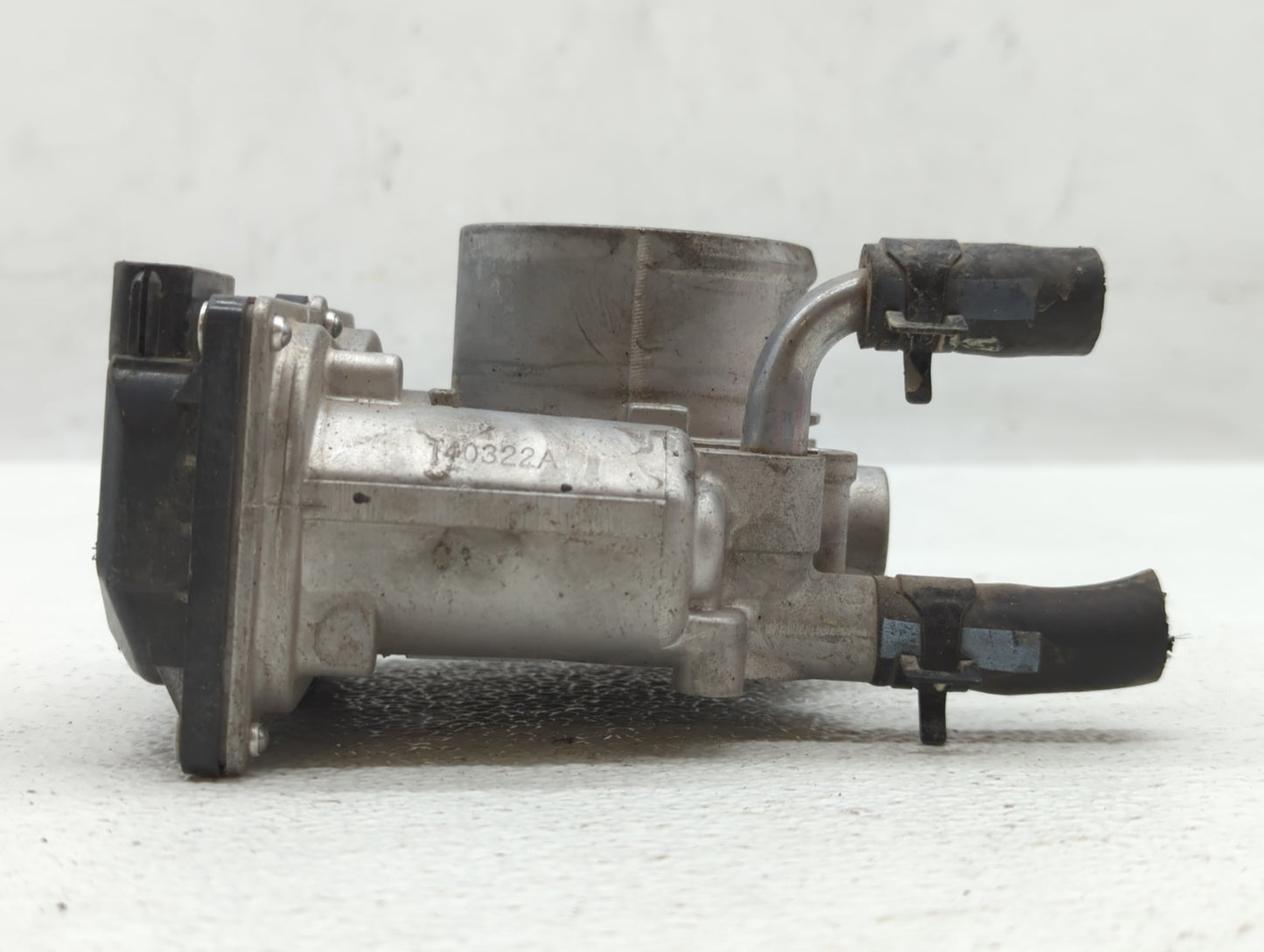2012-2019 Kia Rio Throttle Body P/N:35100-2B300 Fits Fits 2012 2013 2014 2015 2016 2017 2018 2019 OEM Used Auto Parts - Oemu