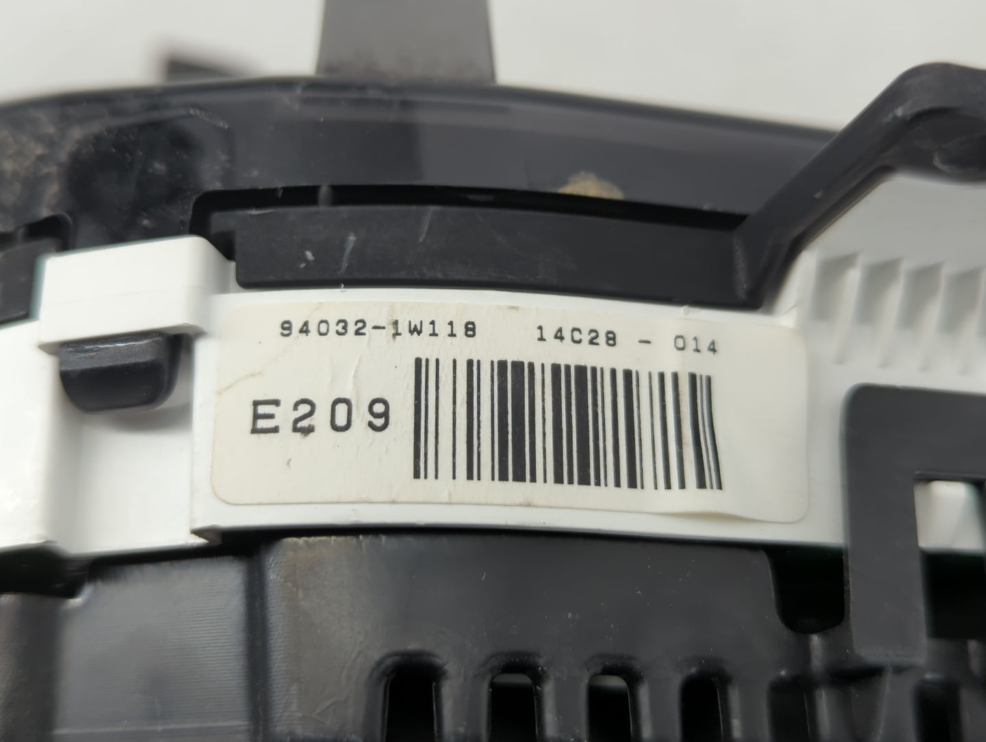 2012-2015 Kia Rio Instrument Cluster Speedometer Gauges P/N:94032-1W118 Miles: Fits Fits 2012 2013 2014 2015 OEM Used Auto P