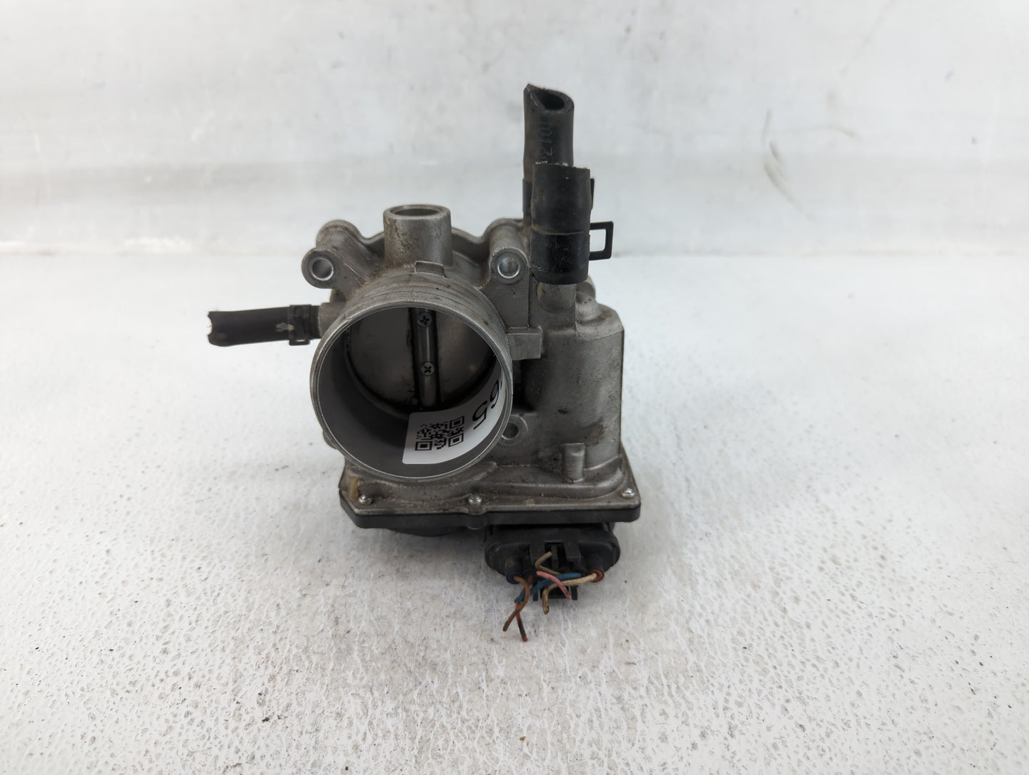 2012-2019 Kia Rio Throttle Body P/N:35100-2B300 Fits Fits 2012 2013 2014 2015 2016 2017 2018 2019 OEM Used Auto Parts - Oemu