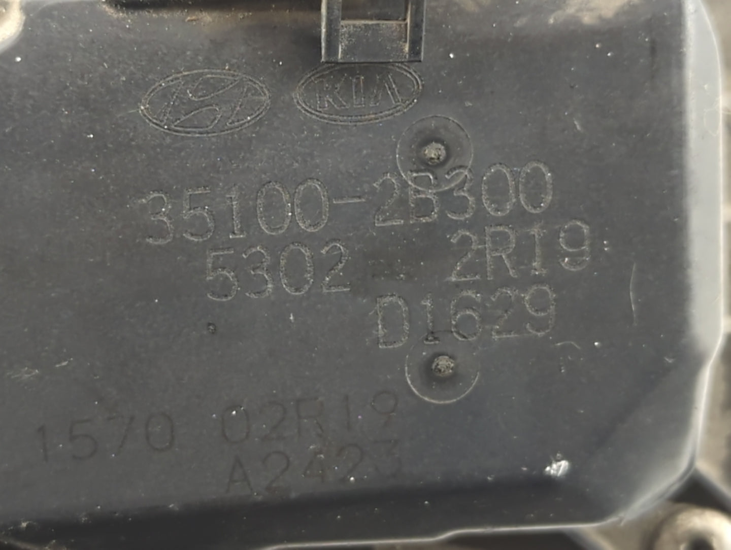2012-2019 Kia Rio Throttle Body P/N:35100-2B300 Fits Fits 2012 2013 2014 2015 2016 2017 2018 2019 OEM Used Auto Parts - Oemu
