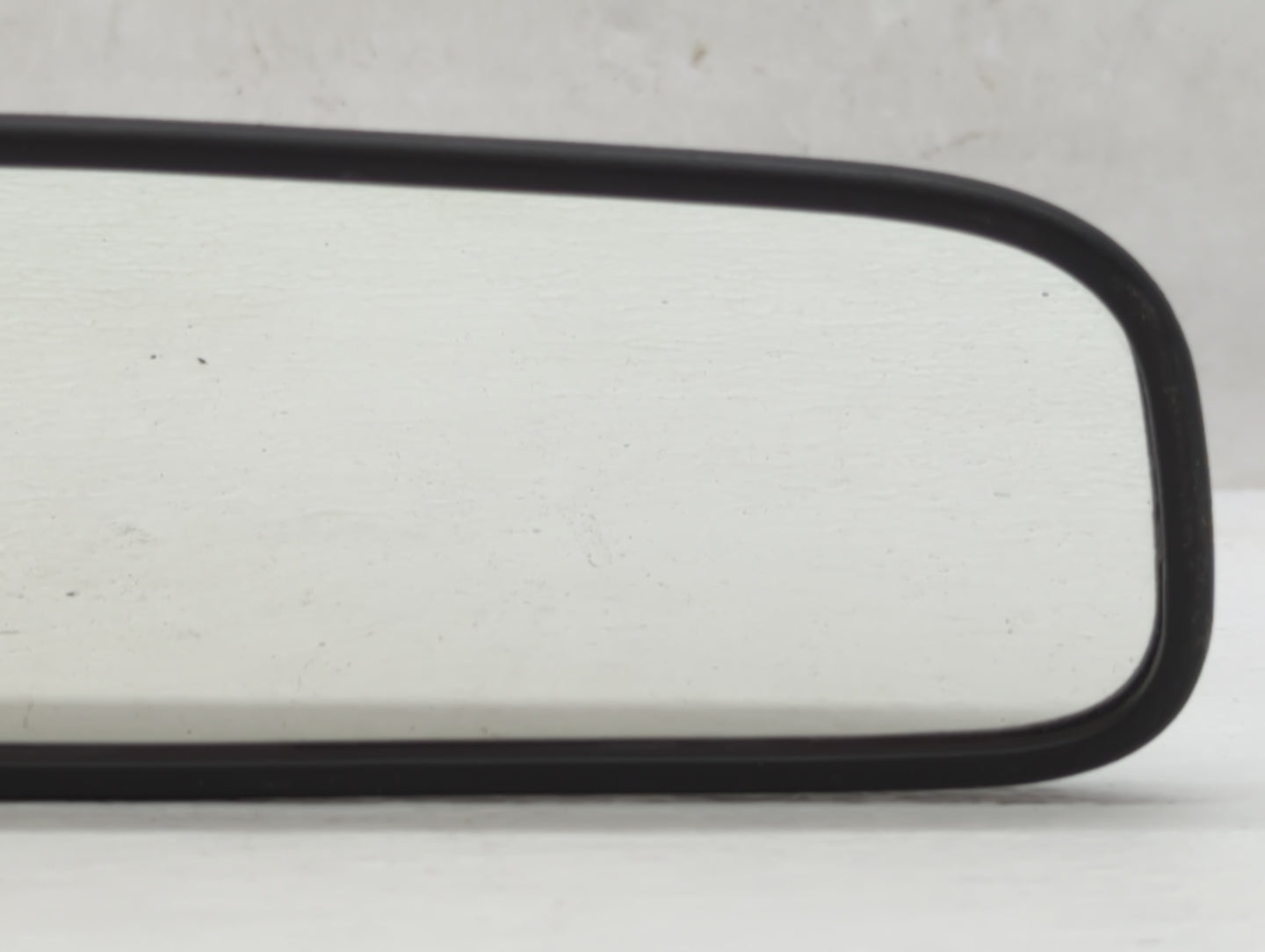 2010-2017 Kia Rio Interior Rear View Mirror Replacement OEM P/N:E4012143 Fits OEM Used Auto Parts - Oemusedautoparts1.com