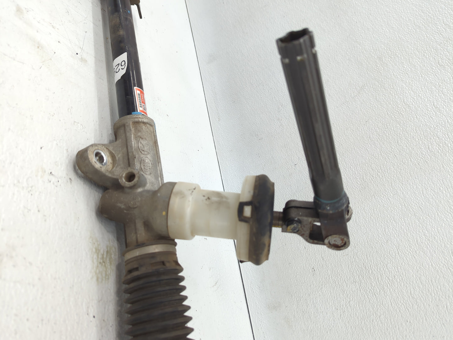 2014 Kia Rio Rack and Pinion Steering Gear P/N:56500-1W100 JDTMA196 Fits OEM Used Auto Parts - Oemusedautoparts1.com