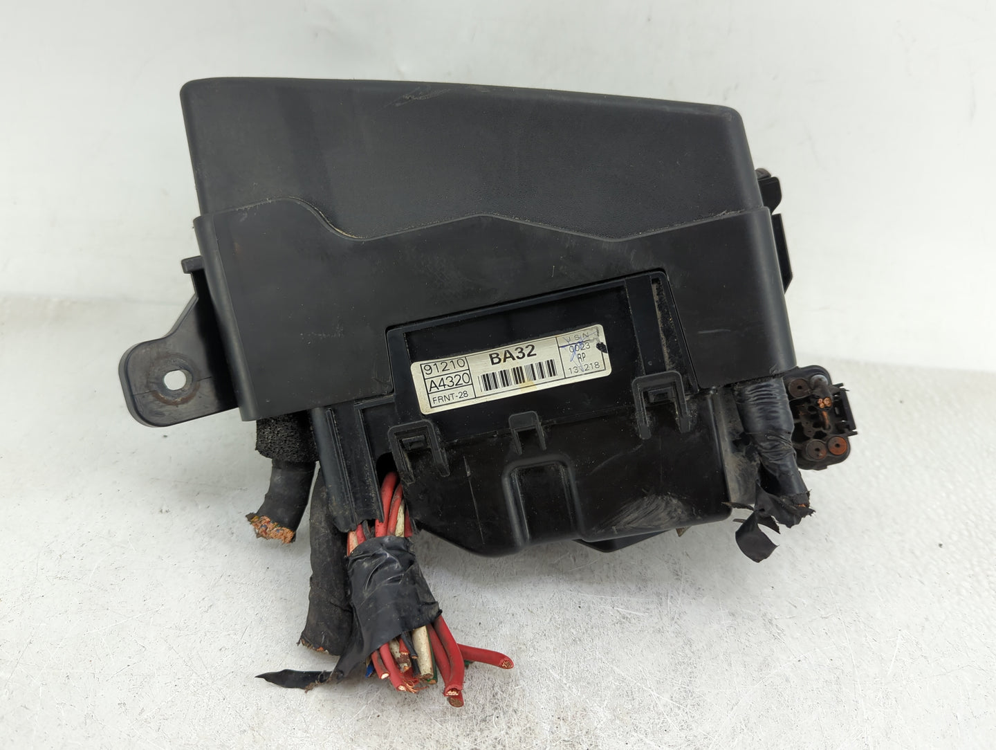 2014-2015 Kia Rondo Fusebox Fuse Box Panel Relay Module P/N:91210 A4320 Fits Fits 2014 2015 OEM Used Auto Parts - Oemusedaut