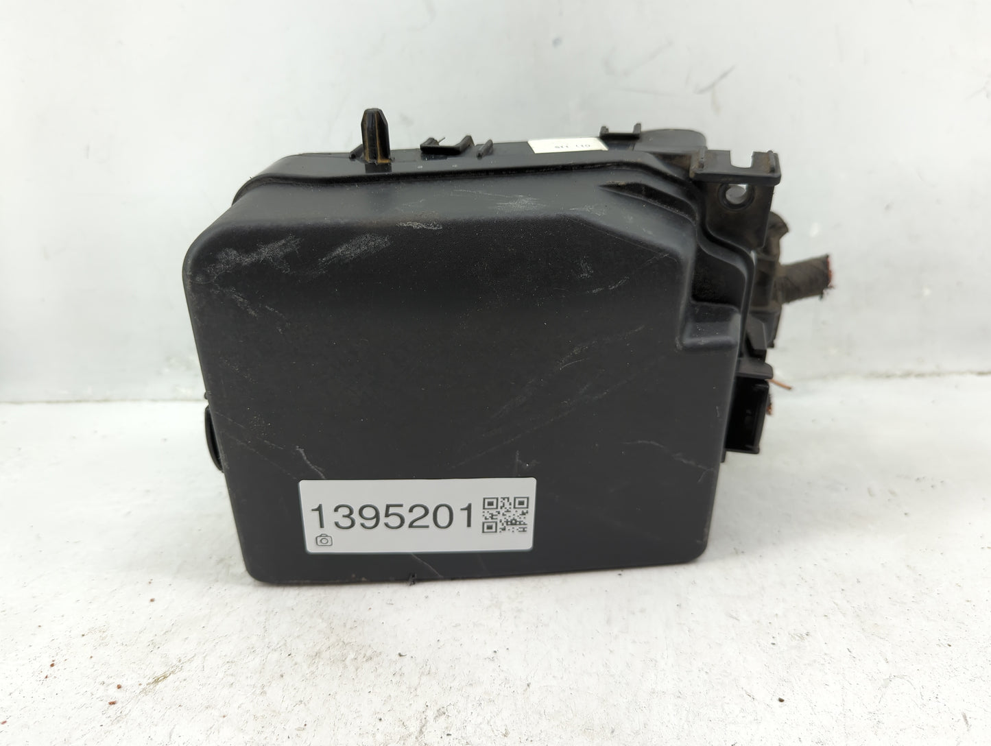 2014-2015 Kia Rondo Fusebox Fuse Box Panel Relay Module P/N:91951-3X110 Fits Fits 2014 2015 OEM Used Auto Parts - Oemusedaut