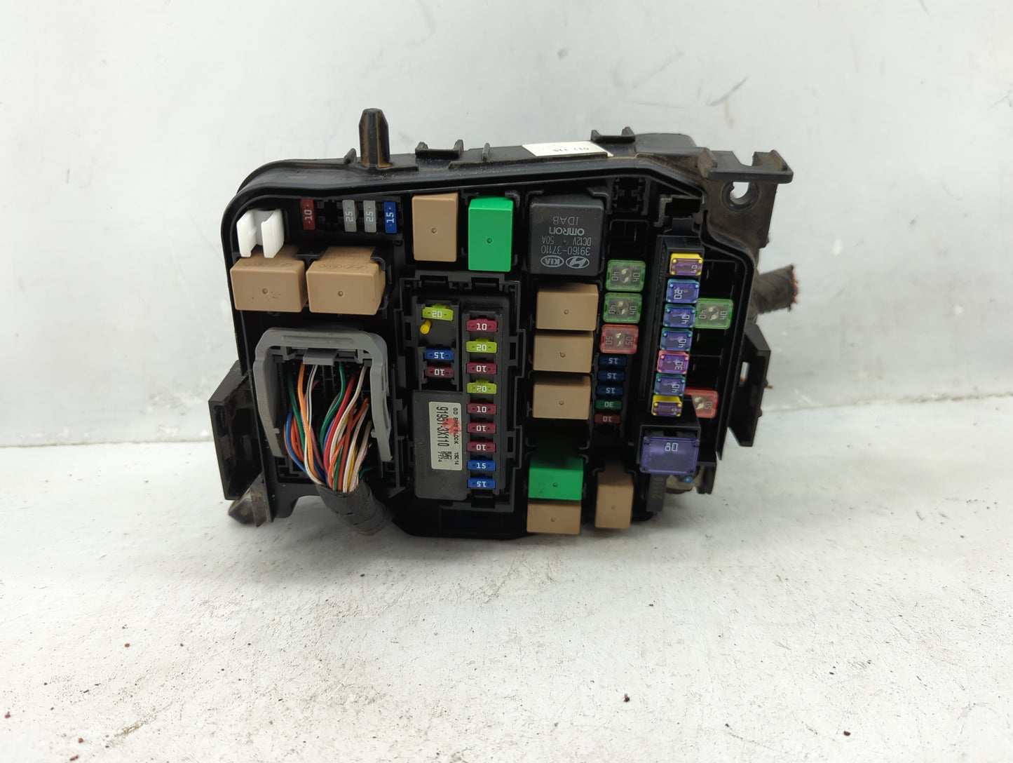 2014-2015 Kia Rondo Fusebox Fuse Box Panel Relay Module P/N:91951-3X110 Fits Fits 2014 2015 OEM Used Auto Parts - Oemusedaut