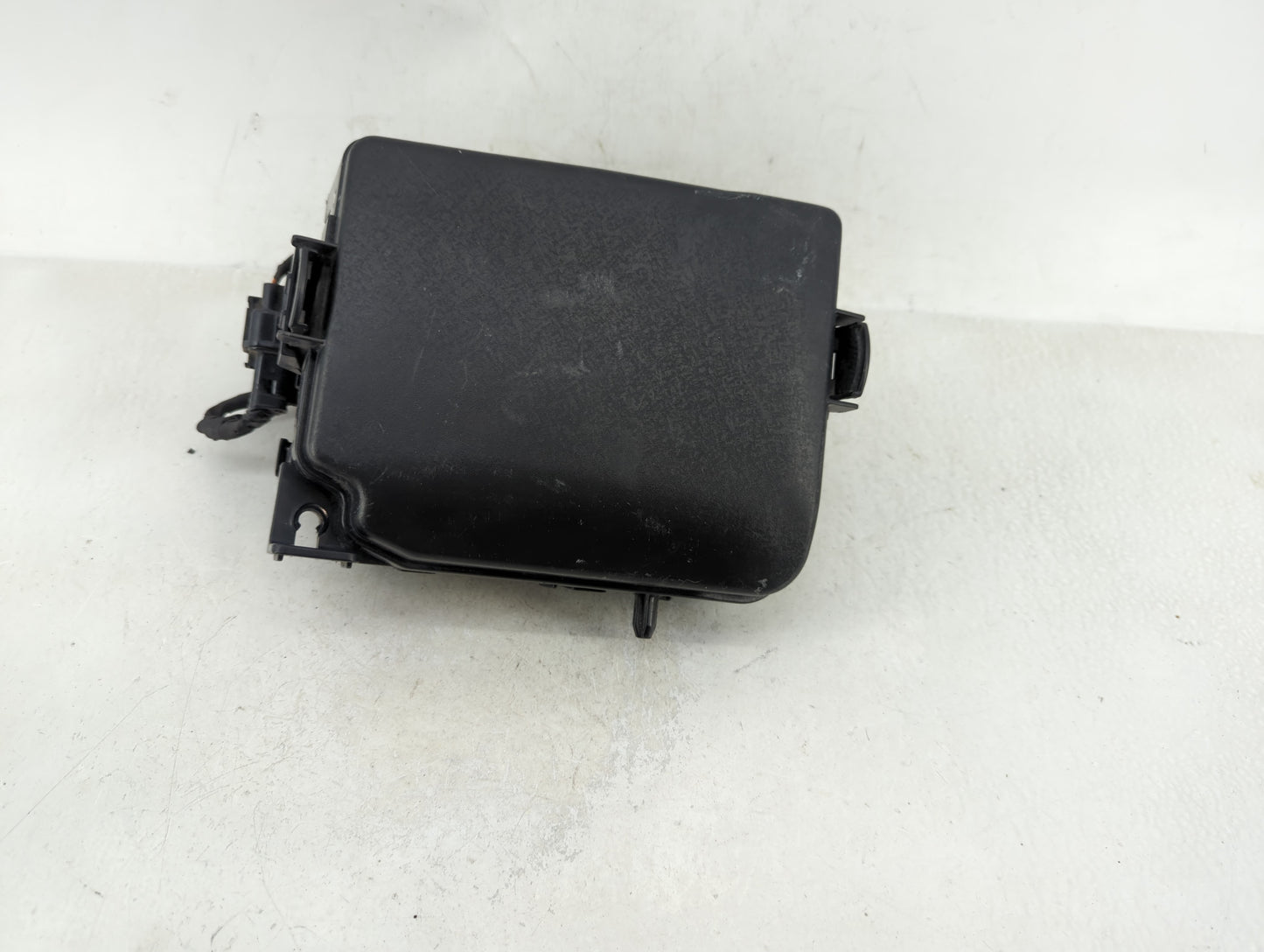 2014-2015 Kia Rondo Fusebox Fuse Box Panel Relay Module P/N:91210 A4310 Fits Fits 2014 2015 OEM Used Auto Parts - Oemusedaut