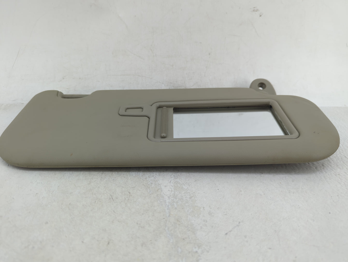 2014-2017 Kia Rondo Sun Visor Shade Replacement Passenger Right Mirror Fits Fits 2014 2015 2016 2017 OEM Used Auto Parts - O