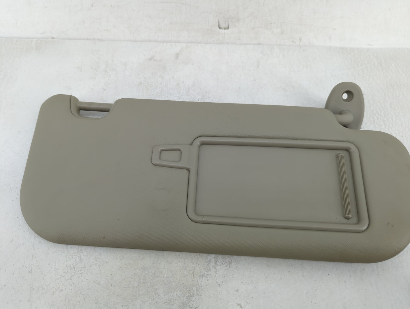 2014-2017 Kia Rondo Sun Visor Shade Replacement Passenger Right Mirror Fits Fits 2014 2015 2016 2017 OEM Used Auto Parts - O