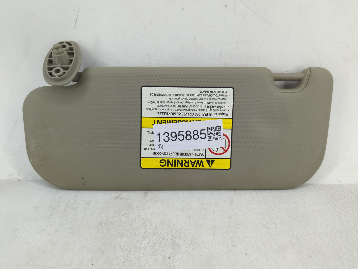 2014-2017 Kia Rondo Sun Visor Shade Replacement Passenger Right Mirror Fits Fits 2014 2015 2016 2017 OEM Used Auto Parts - O
