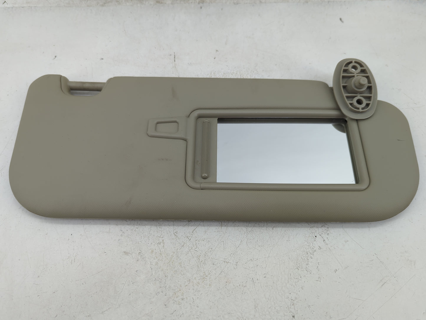 2014-2017 Kia Rondo Sun Visor Shade Replacement Passenger Right Mirror Fits Fits 2014 2015 2016 2017 OEM Used Auto Parts - O