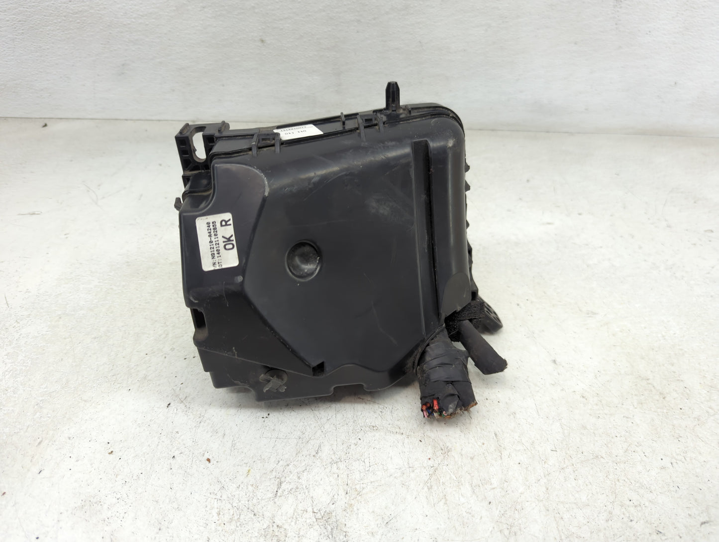 2014-2015 Kia Rondo Fusebox Fuse Box Panel Relay Module P/N:91941-A4031 Fits Fits 2014 2015 OEM Used Auto Parts - Oemusedaut