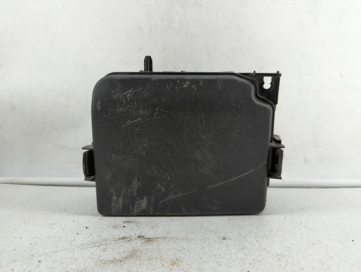 2014-2015 Kia Rondo Fusebox Fuse Box Panel Relay Module P/N:N91210-A4326 Fits Fits 2014 2015 OEM Used Auto Parts - Oemusedau