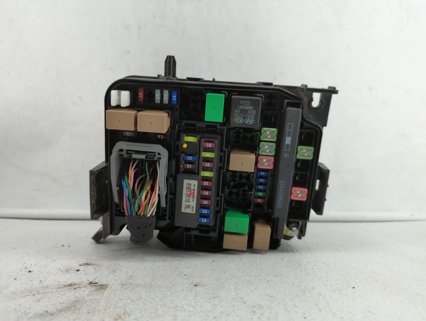 2014-2015 Kia Rondo Fusebox Fuse Box Panel Relay Module P/N:N91210-A4326 Fits Fits 2014 2015 OEM Used Auto Parts - Oemusedau