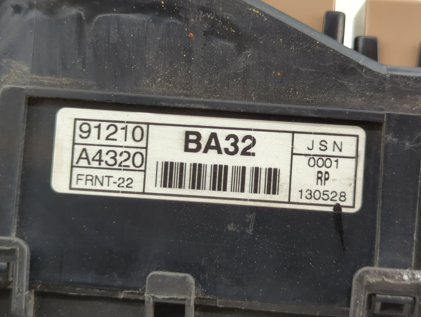 2014-2015 Kia Rondo Fusebox Fuse Box Panel Relay Module P/N:N91210-A4326 Fits Fits 2014 2015 OEM Used Auto Parts - Oemusedau