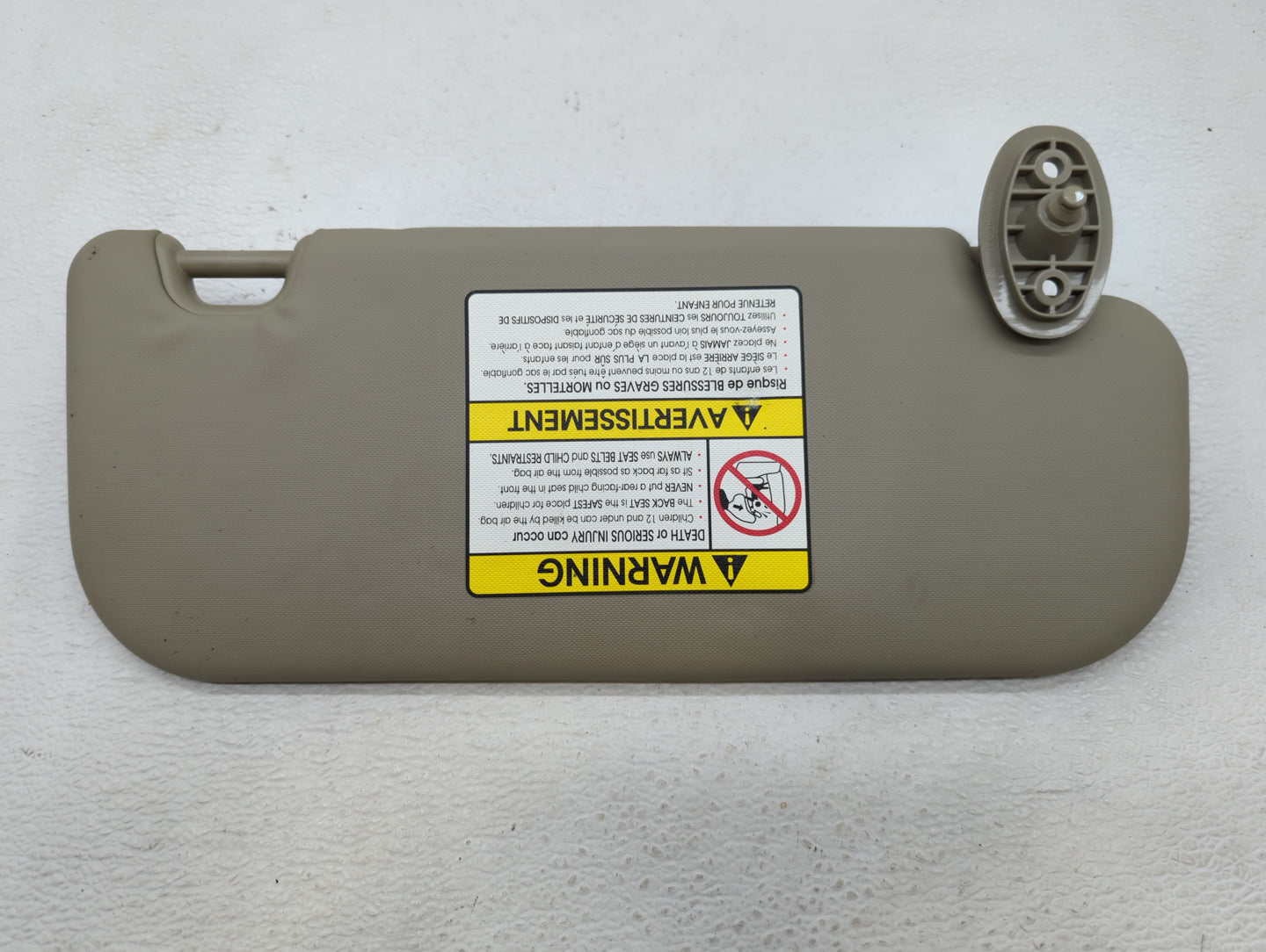 2014-2017 Kia Rondo Sun Visor Shade Replacement Driver Left Mirror Fits Fits 2014 2015 2016 2017 OEM Used Auto Parts - Oemus