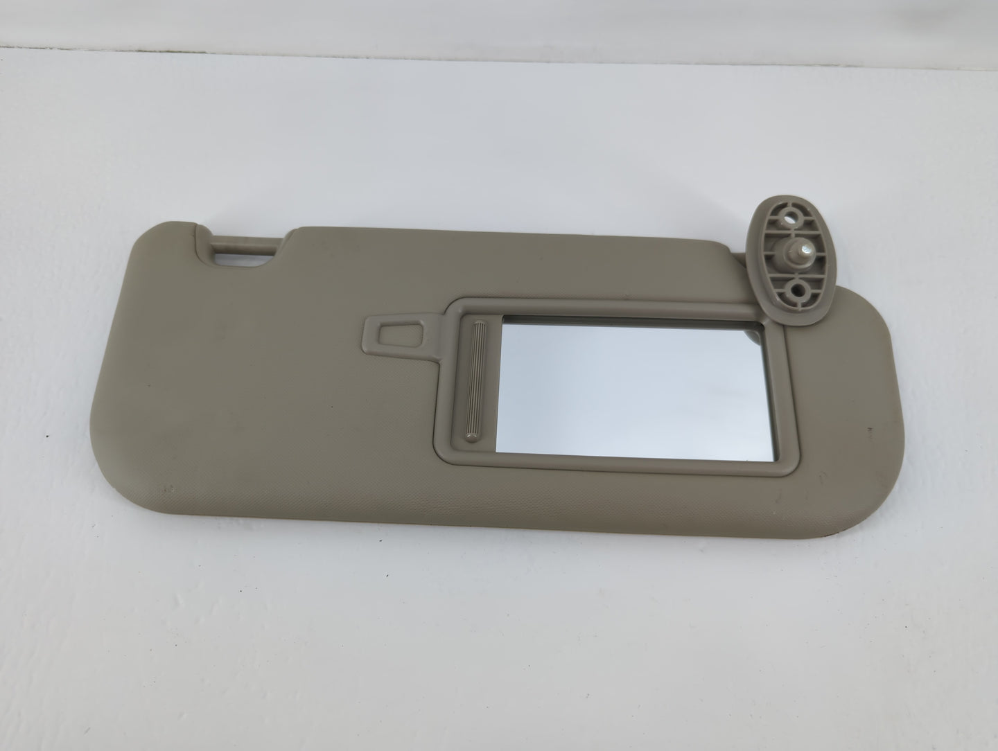 2014-2017 Kia Rondo Sun Visor Shade Replacement Passenger Right Mirror Fits Fits 2014 2015 2016 2017 OEM Used Auto Parts - O
