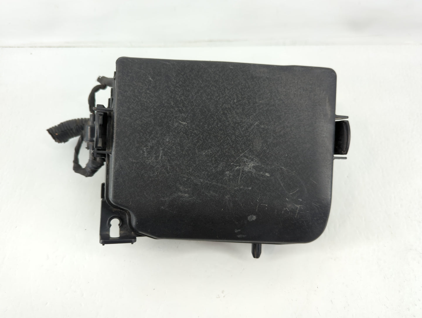2014-2015 Kia Rondo Fusebox Fuse Box Panel Relay Module P/N:91941-A4031 Fits Fits 2014 2015 OEM Used Auto Parts - Oemusedaut