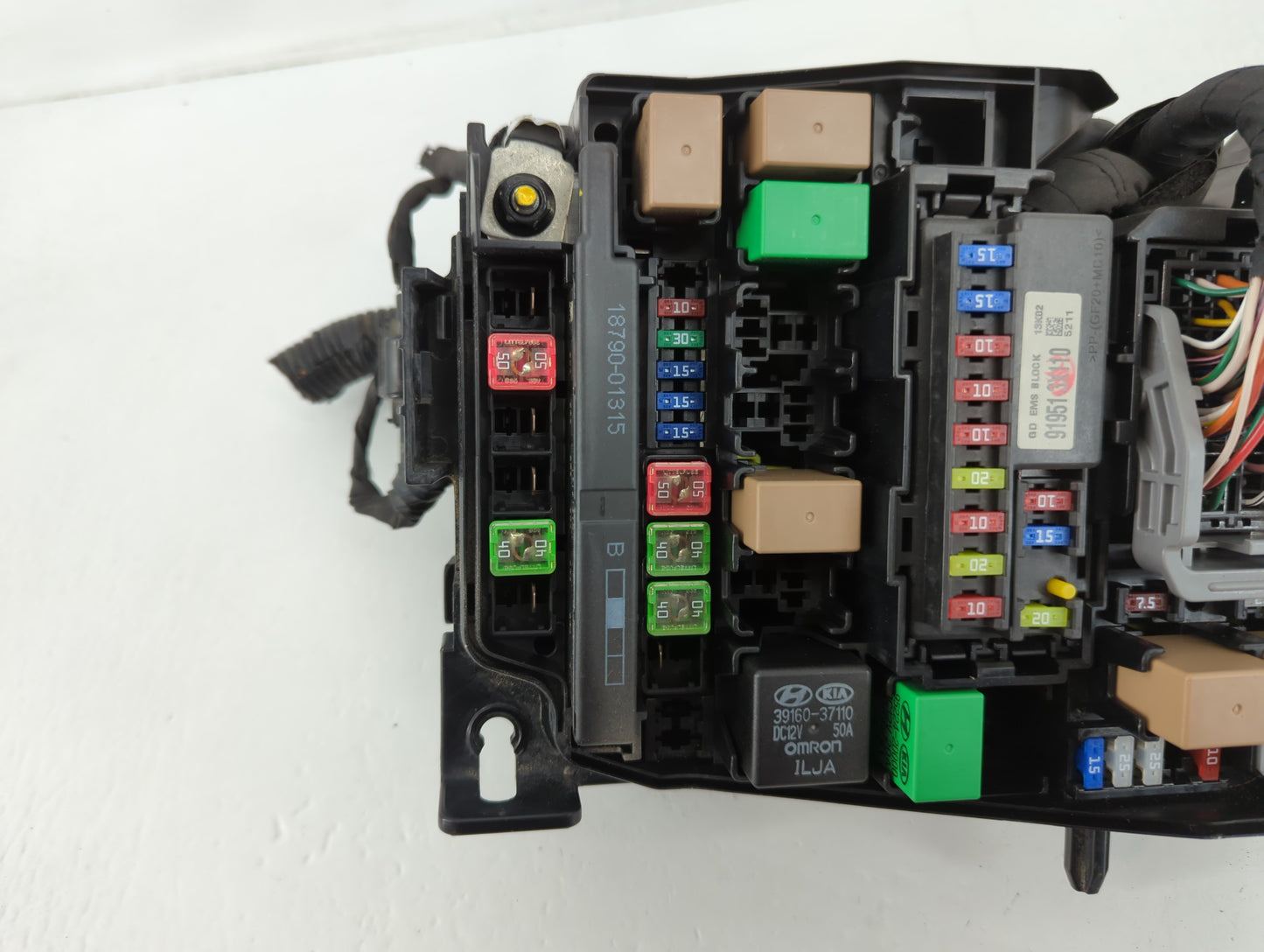 2014-2015 Kia Rondo Fusebox Fuse Box Panel Relay Module P/N:91941-A4031 Fits Fits 2014 2015 OEM Used Auto Parts - Oemusedaut