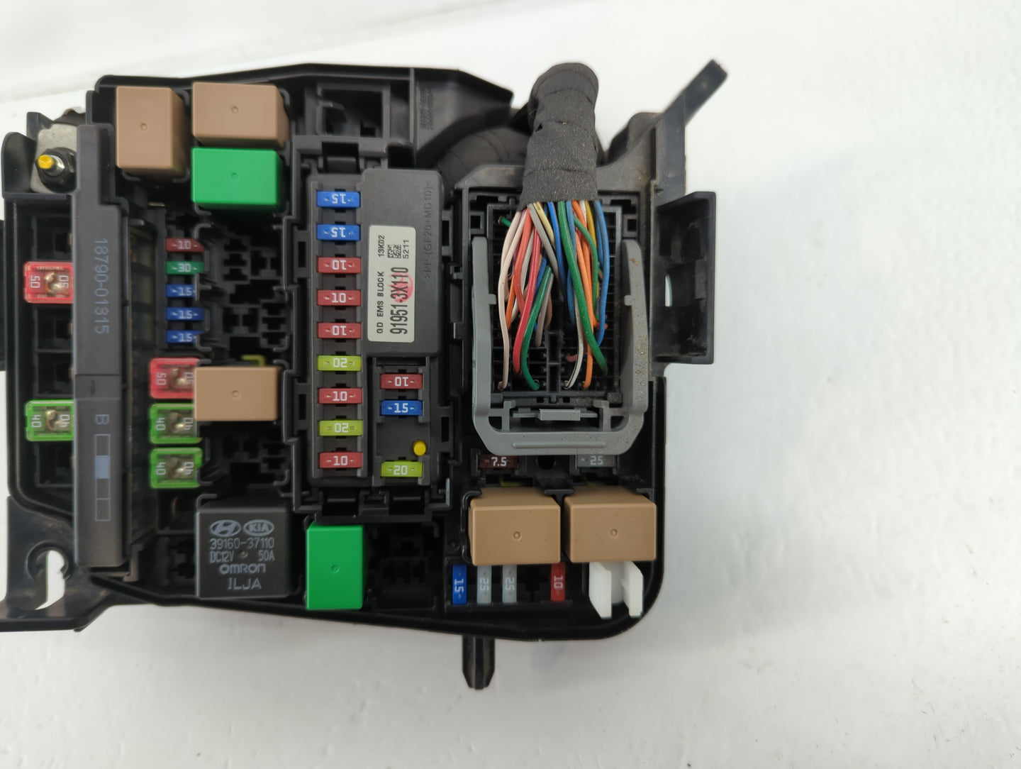 2014-2015 Kia Rondo Fusebox Fuse Box Panel Relay Module P/N:91941-A4031 Fits Fits 2014 2015 OEM Used Auto Parts - Oemusedaut