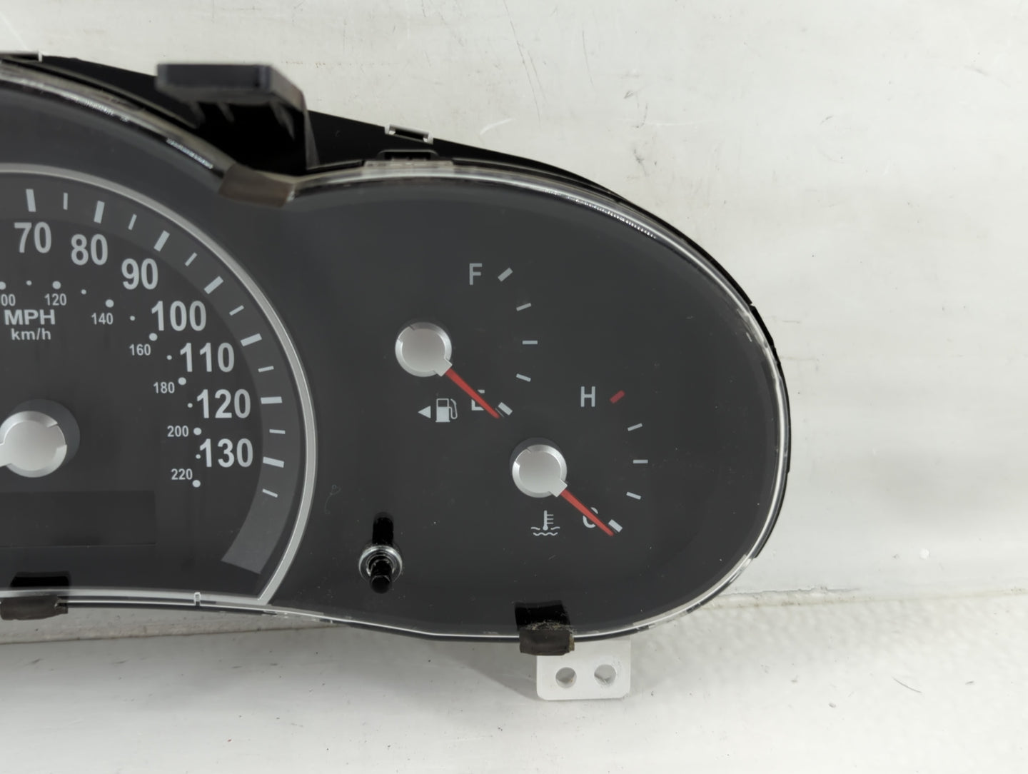 2011-2014 Kia Sedona Instrument Cluster Speedometer Gauges P/N:94011-4D080 Fits Fits 2011 2012 2014 OEM Used Auto Parts - Oe