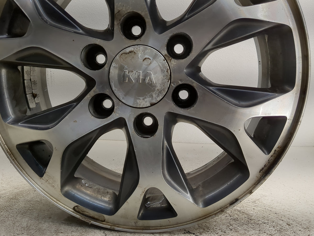 2014-2014 Kia Sedona Oem Wheel Rim 1253076 - Oemusedautoparts1.com