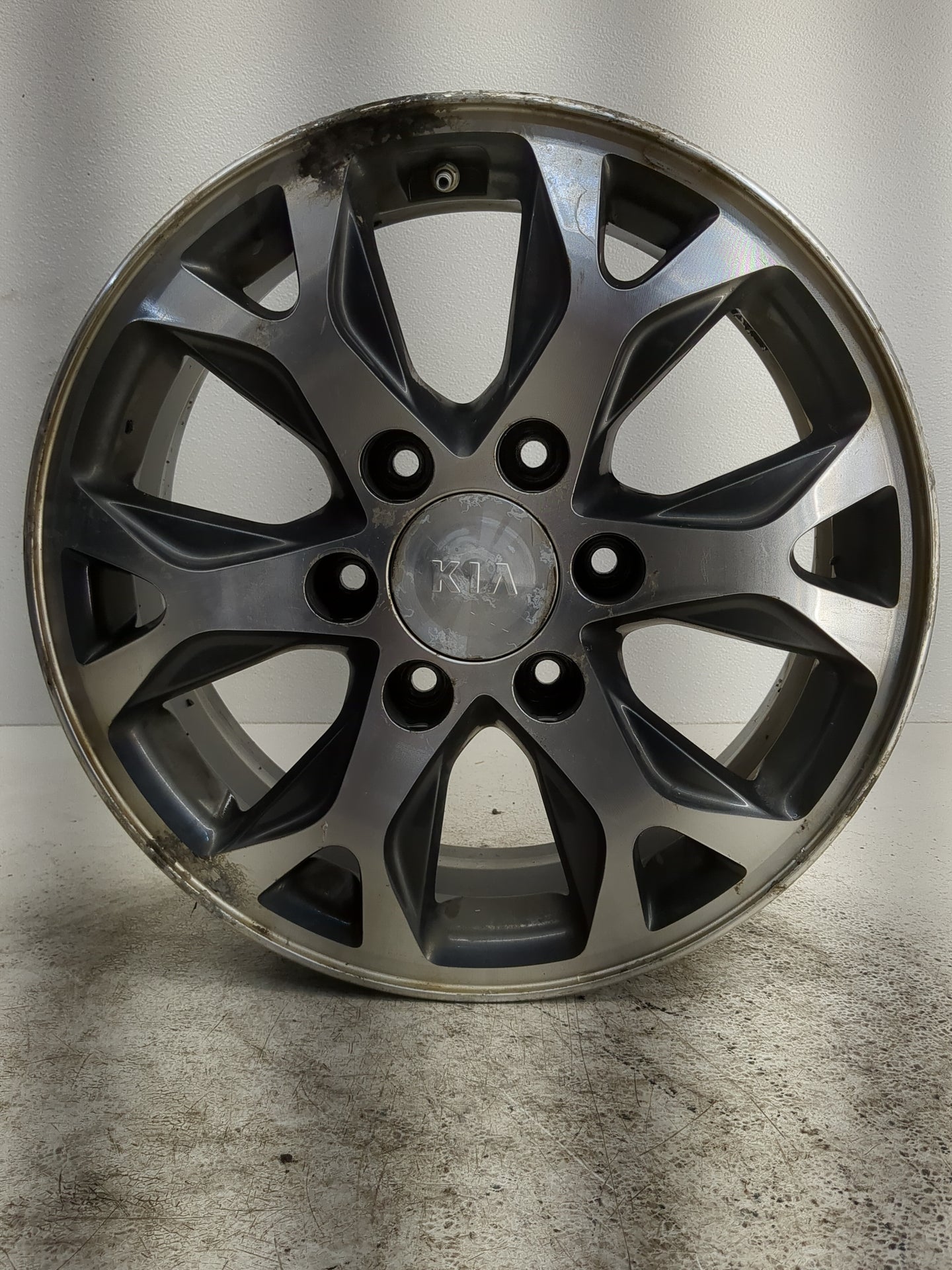 2014-2014 Kia Sedona Oem Wheel Rim - Oemusedautoparts1.com