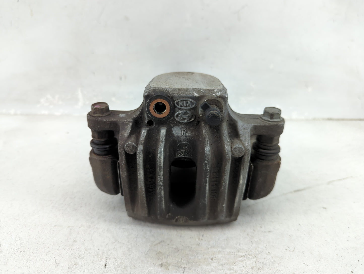 2008-2014 Kia Sedona Rear Passenger Right Brake Caliper - Oemusedautoparts1.com