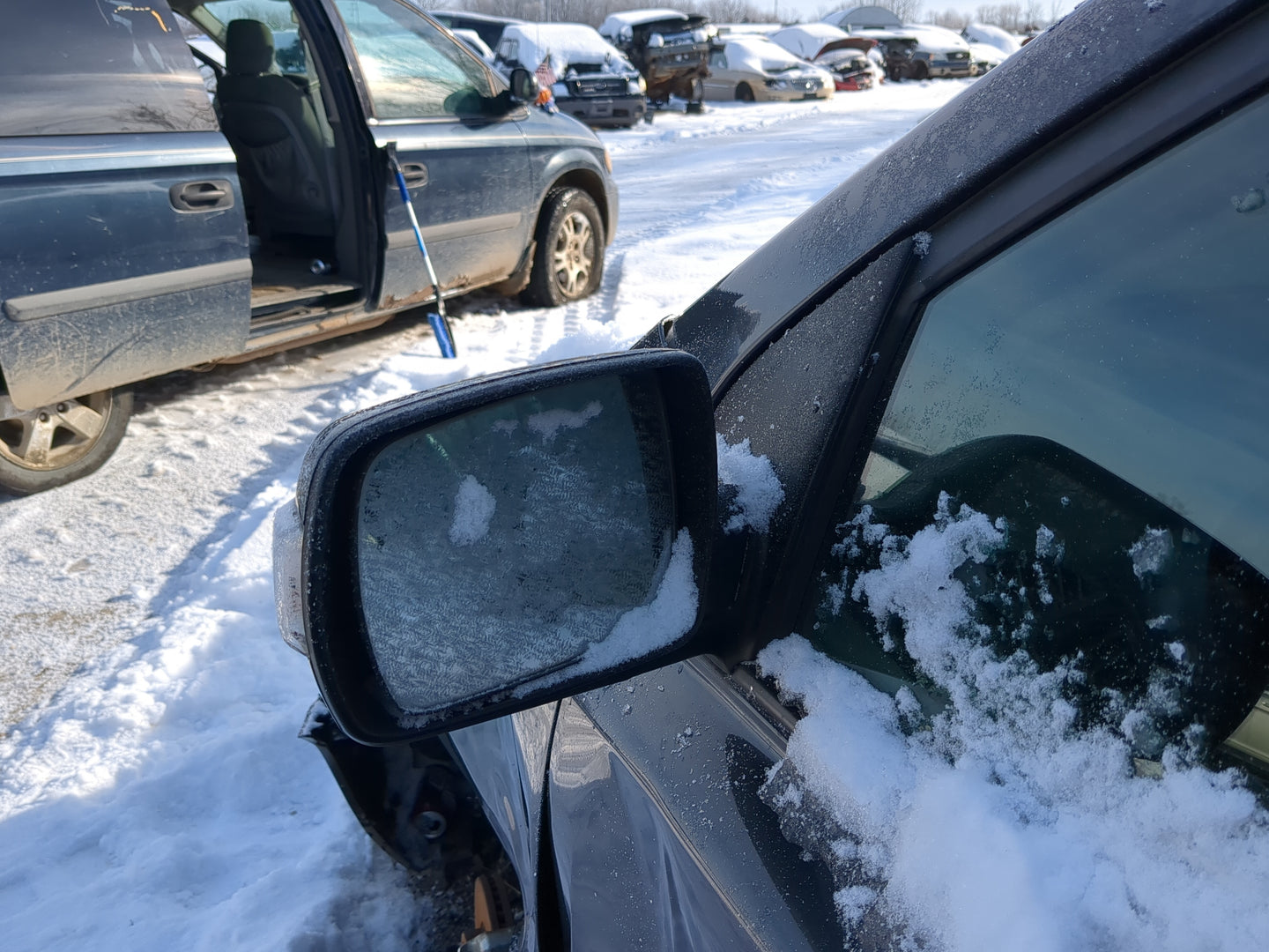 2011-2014 Kia Sedona Side Mirror Replacement Driver Left View Door Mirror Fits Fits 2011 2012 2014 OEM Used Auto Parts - Oem