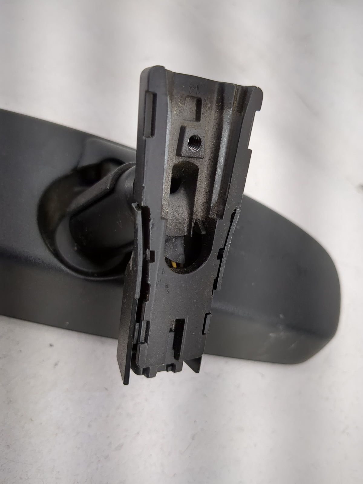 2010-2014 Kia Sedona Interior Rear View Mirror Replacement OEM Fits Fits 2010 2011 2012 2014 OEM Used Auto Parts - Oemusedau