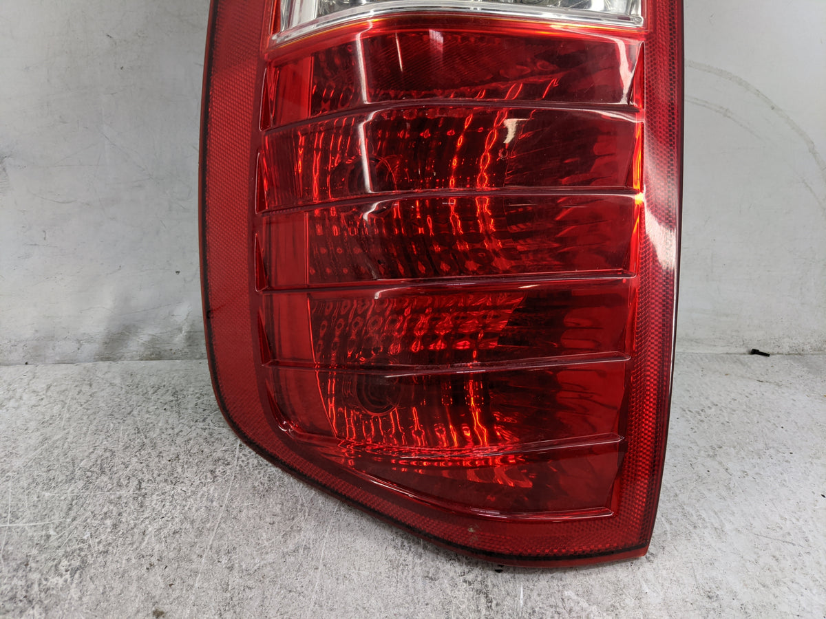 2010-2014 Kia Sedona Tail Light Assembly Passenger Right OEM Fits Fits 2007 2008 2009 2010 2011 2012 2014 OEM Used Auto Part