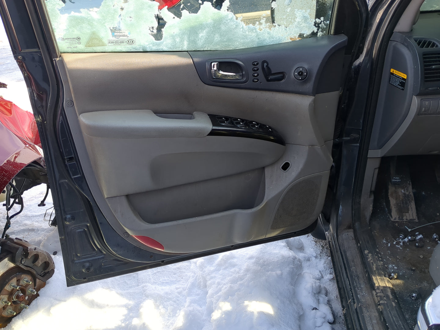 2014 Kia Sedona Front Left Driver Interior Door Panel Trim - Oemusedautoparts1.com