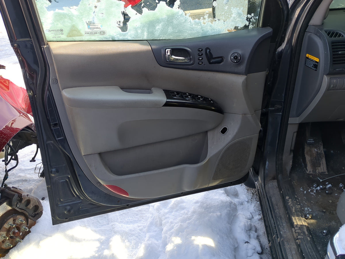 2014 Kia Sedona Front Left Driver Interior Door Panel Trim - Oemusedautoparts1.com
