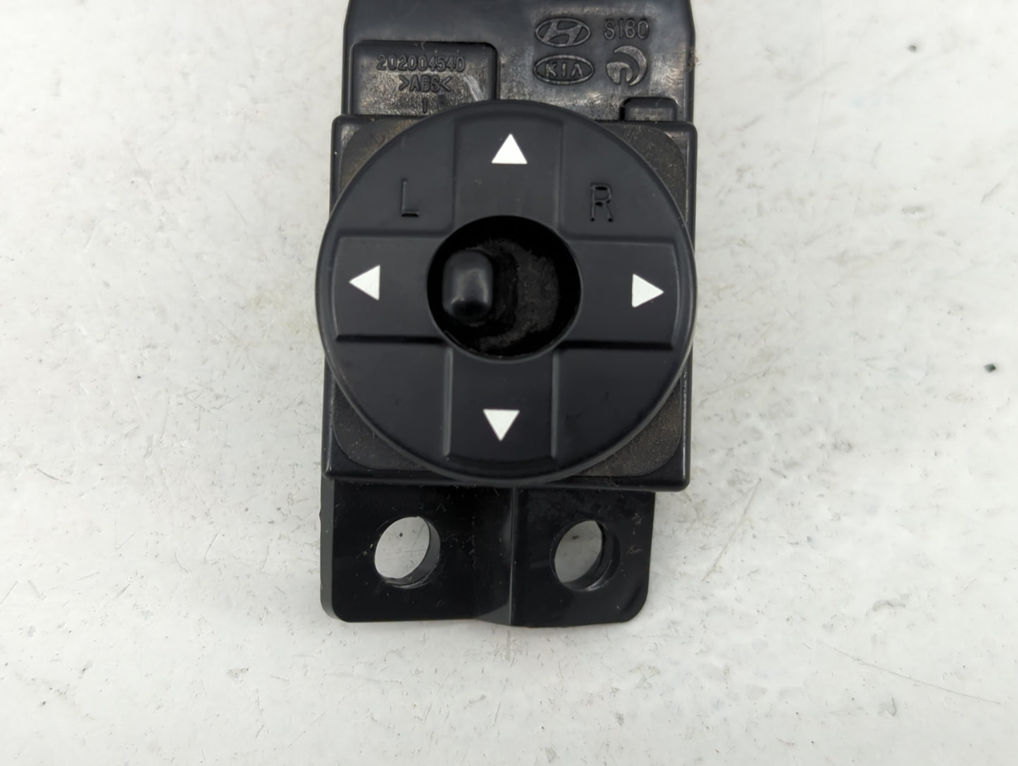 2006-2014 Kia Sedona Master Power Window Switch Replacement Driver Side Left P/N:93540-4D001 Fits OEM Used Auto Parts - Oemu