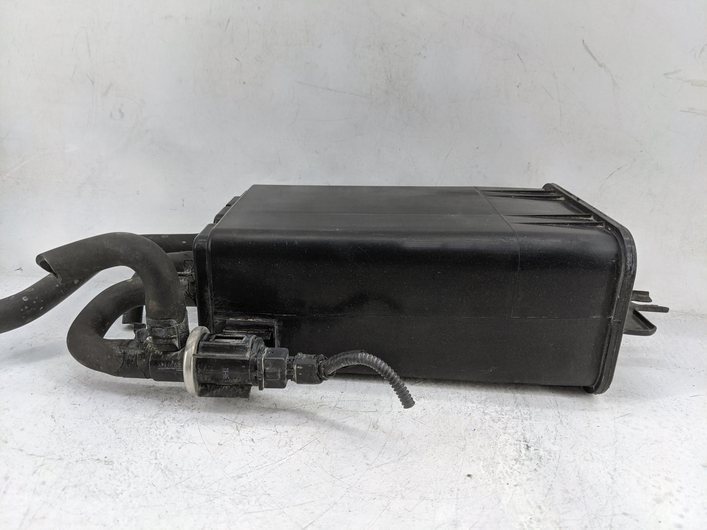 2014 Kia Sedona Fuel Vapor Charcoal Canister - Oemusedautoparts1.com