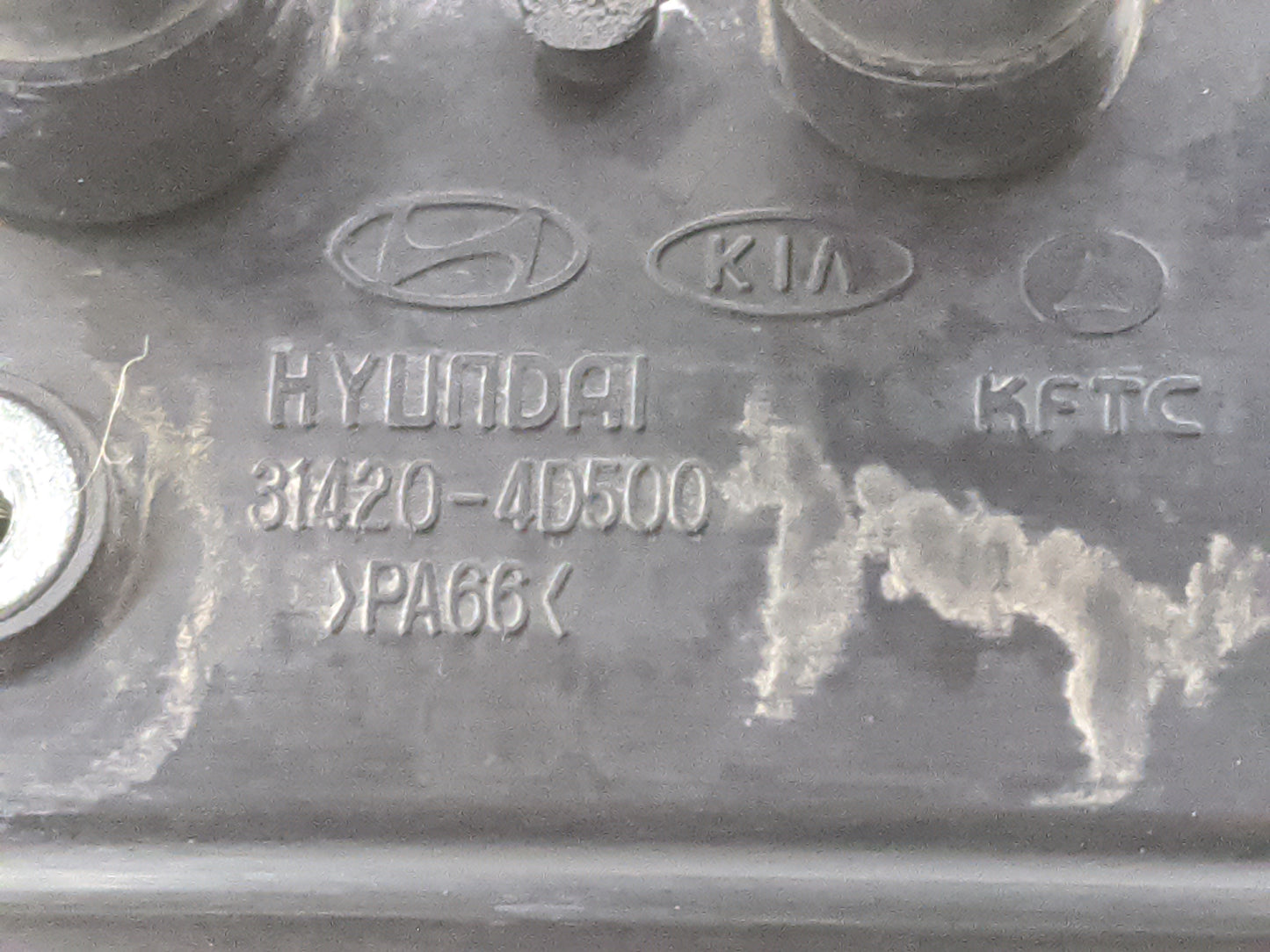 2014 Kia Sedona Fuel Vapor Charcoal Canister - Oemusedautoparts1.com