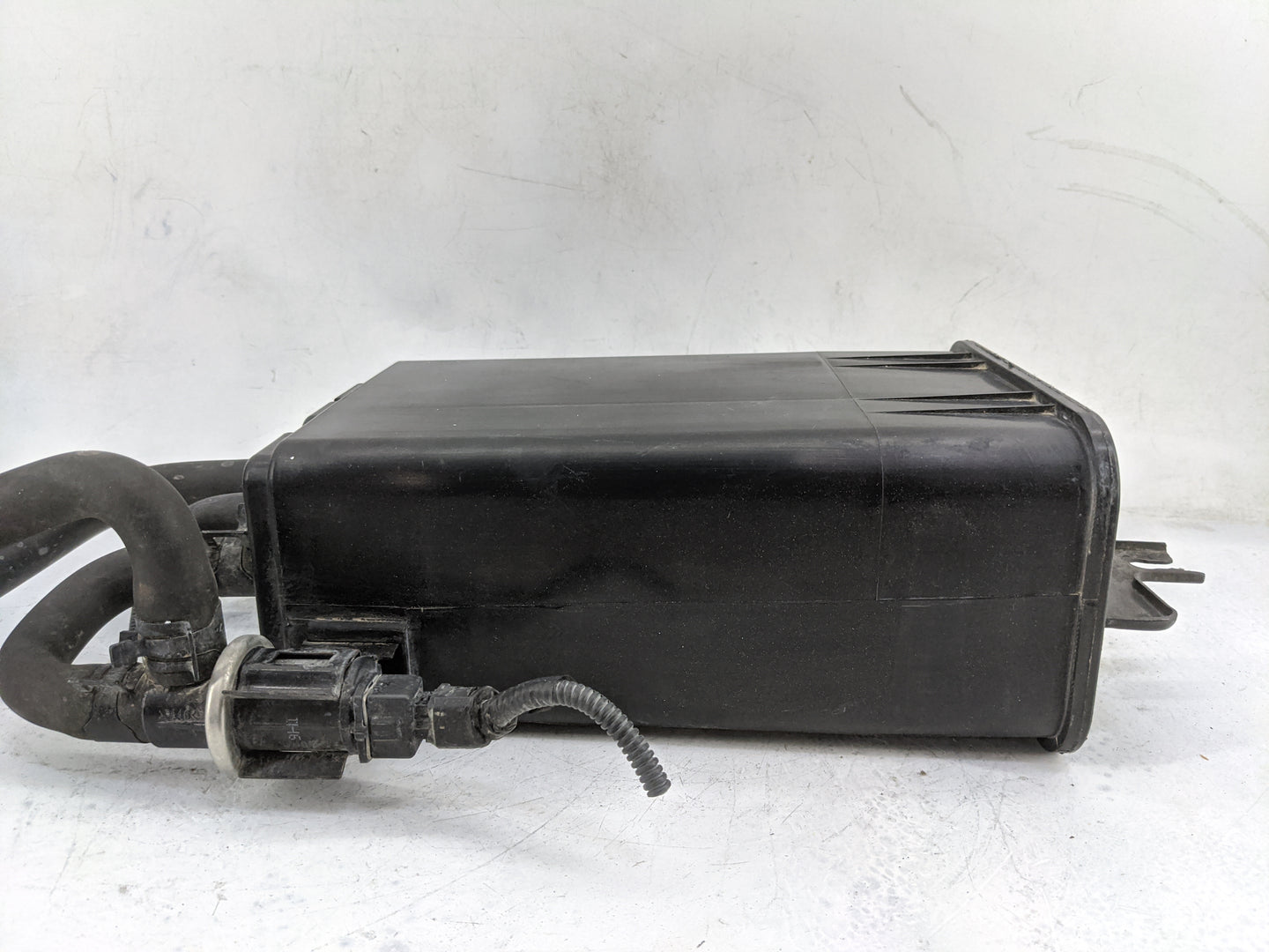 2014 Kia Sedona Fuel Vapor Charcoal Canister - Oemusedautoparts1.com