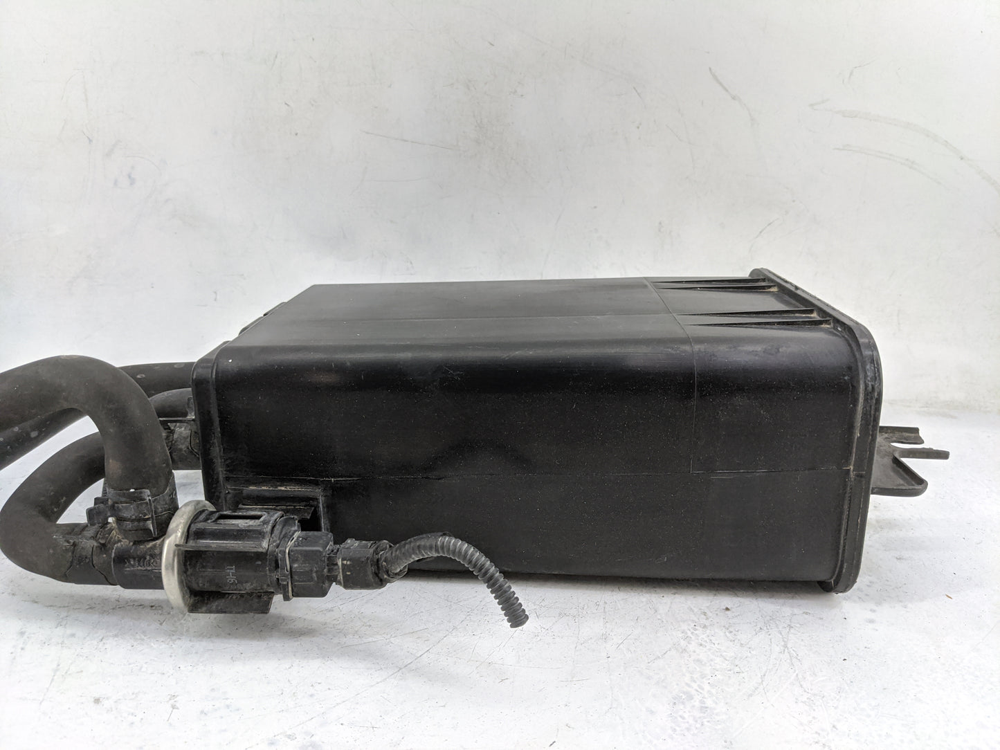 2014 Kia Sedona Fuel Vapor Charcoal Canister - Oemusedautoparts1.com