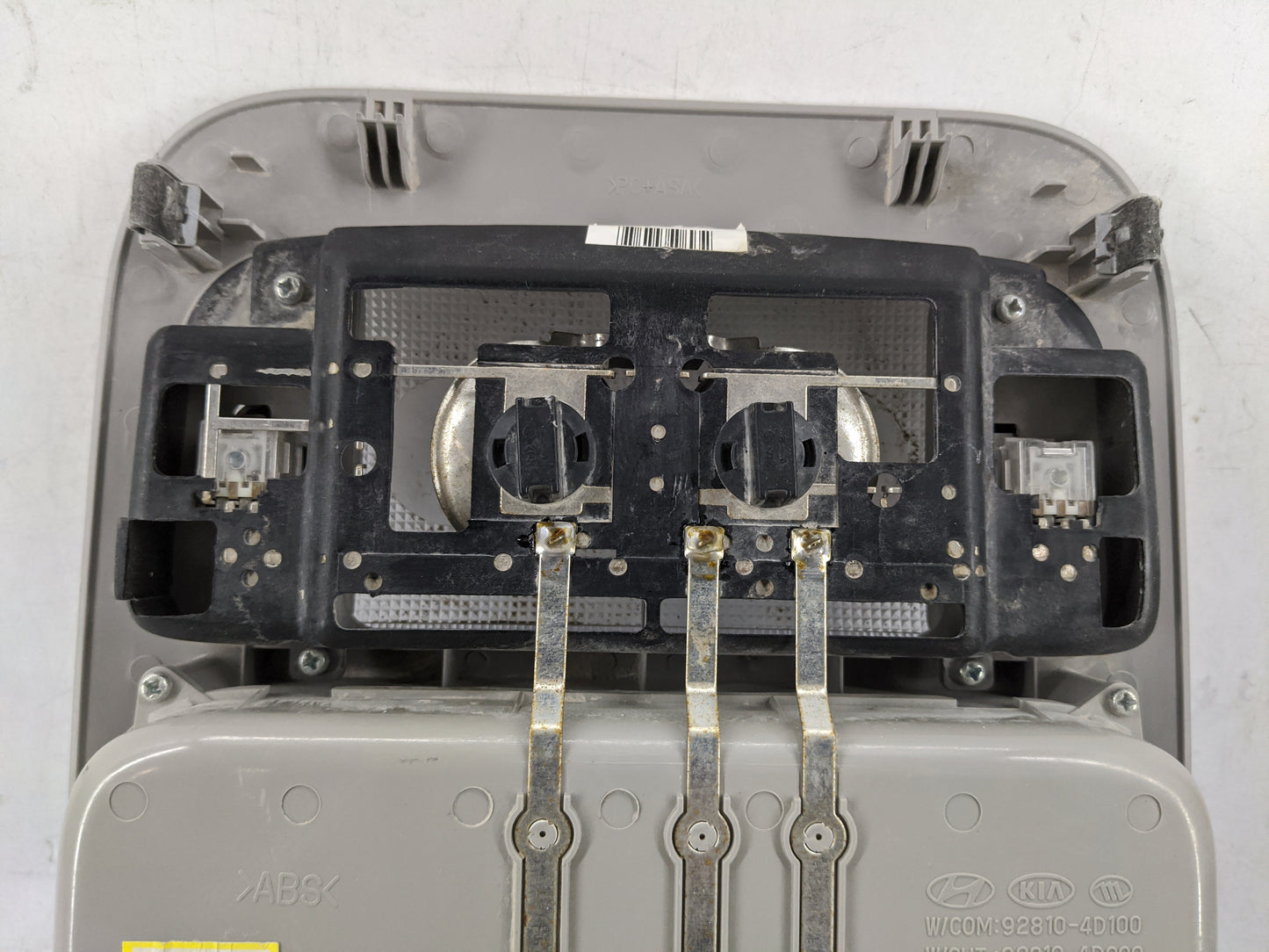 2014 Kia Sedona Overhead Roof Console 1478347 - Oemusedautoparts1.com