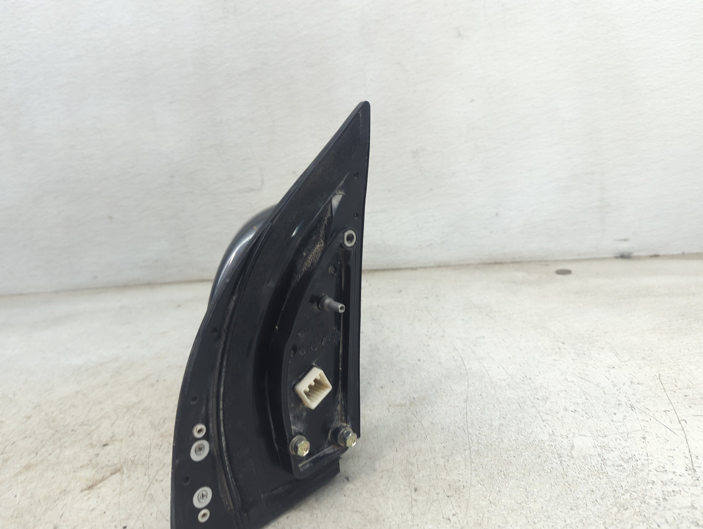 2011-2014 Kia Sedona Passenger Side View Mirror - Right Door Mirror OEM Used - Oemusedautoparts1.com