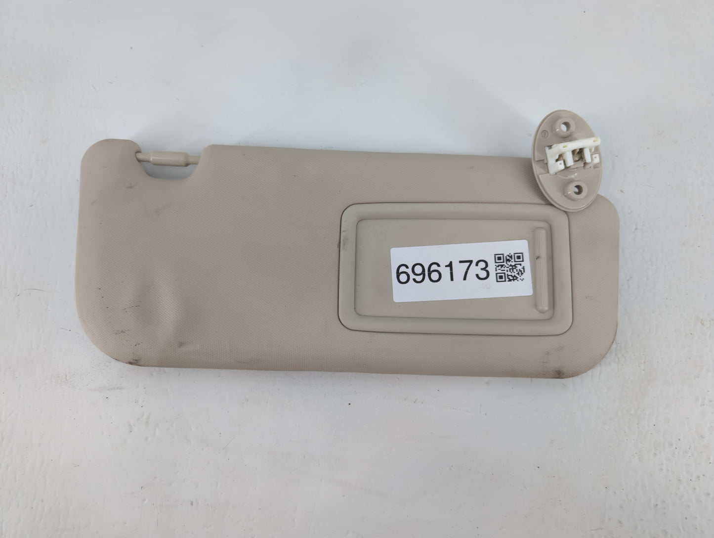2011-2014 Kia Sedona Passenger Side View Mirror - Right Door Mirror OEM Used - Oemusedautoparts1.com